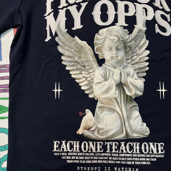 Pray for the pops graphic tee Sz various - Picture 3 of 4